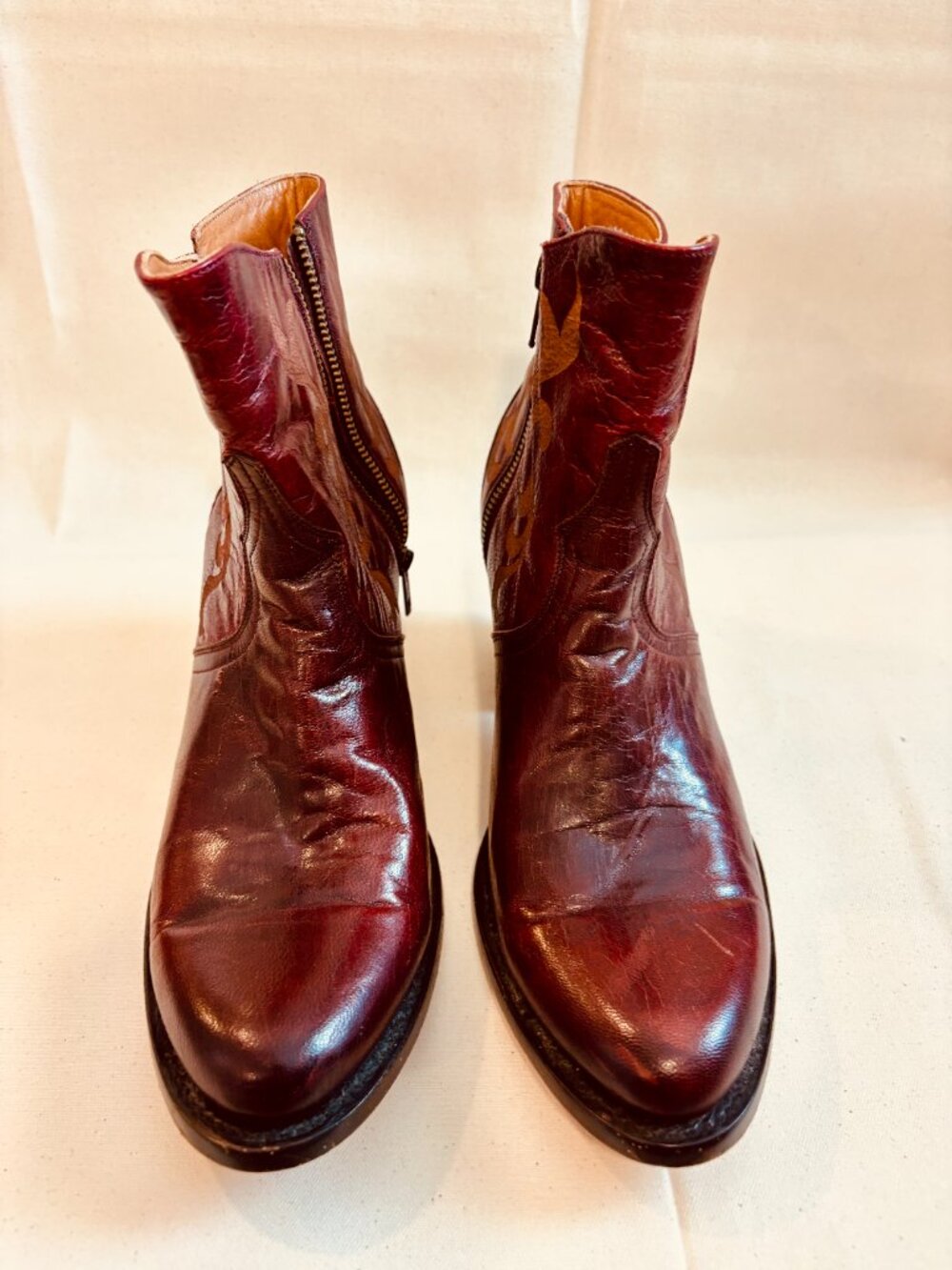 Lucchese M6015 Women’s 9.5 B Red Brown Leather Etched Western Ankle Boots